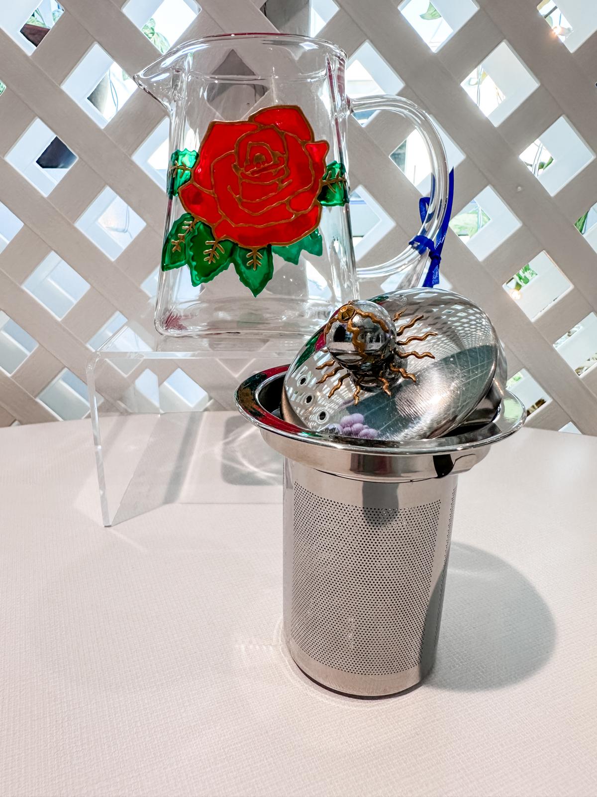 Teapot with Loose Leaf Strainer